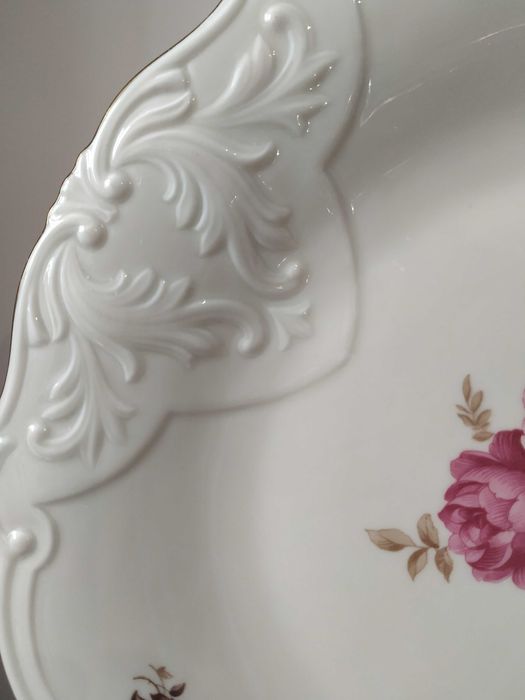 Красиво старо баварско плато , флорални мотиви