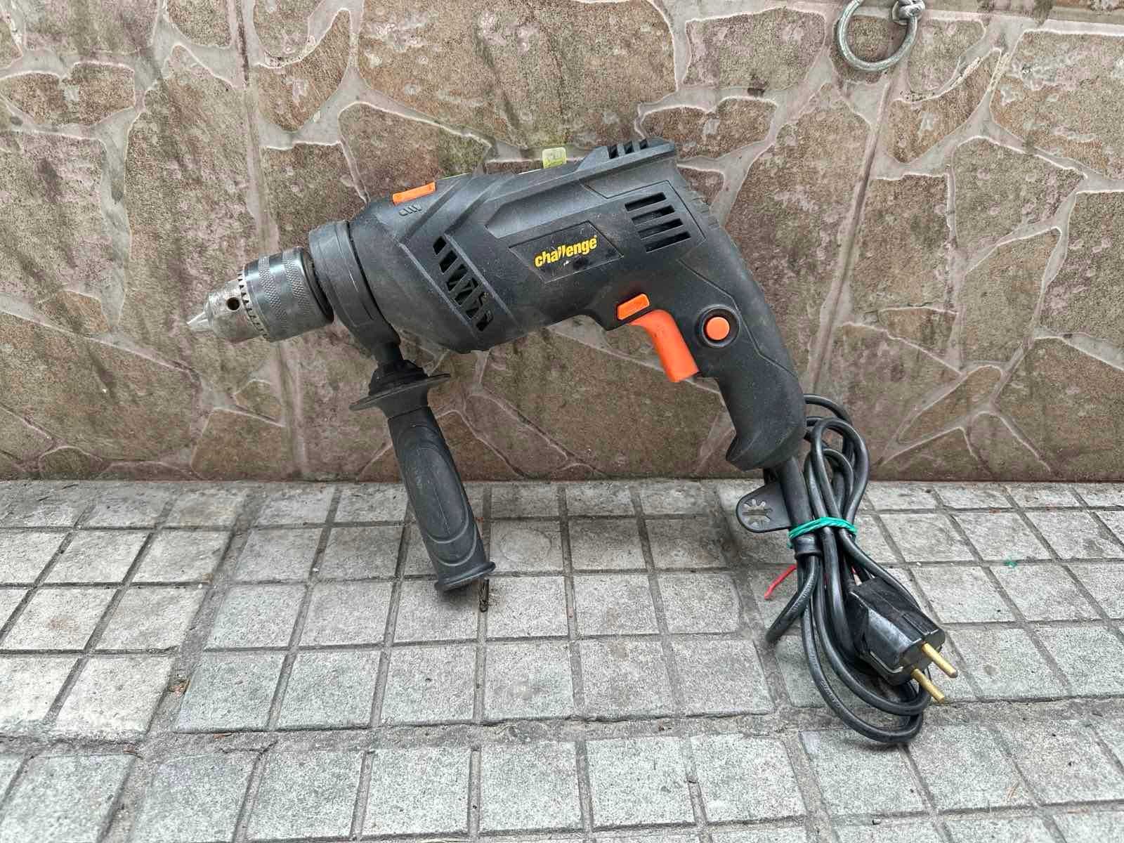Дрелка Hammer Drill Challenge pdi710ld 710W