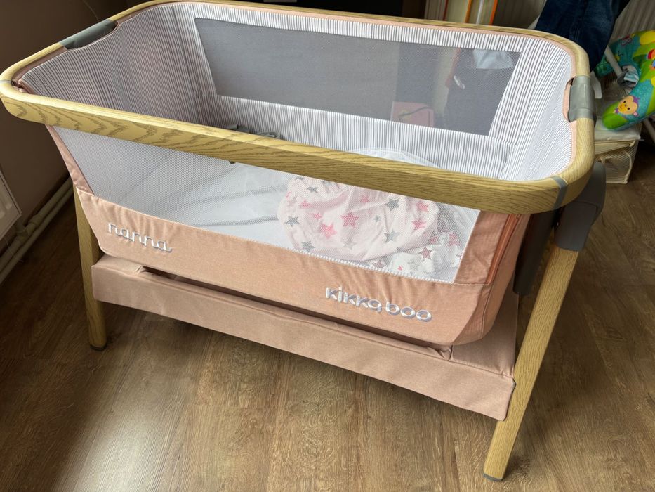 Кошара next to me