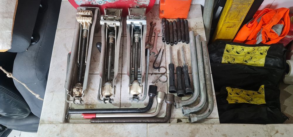 Ауди А4 Б5 принадлежности