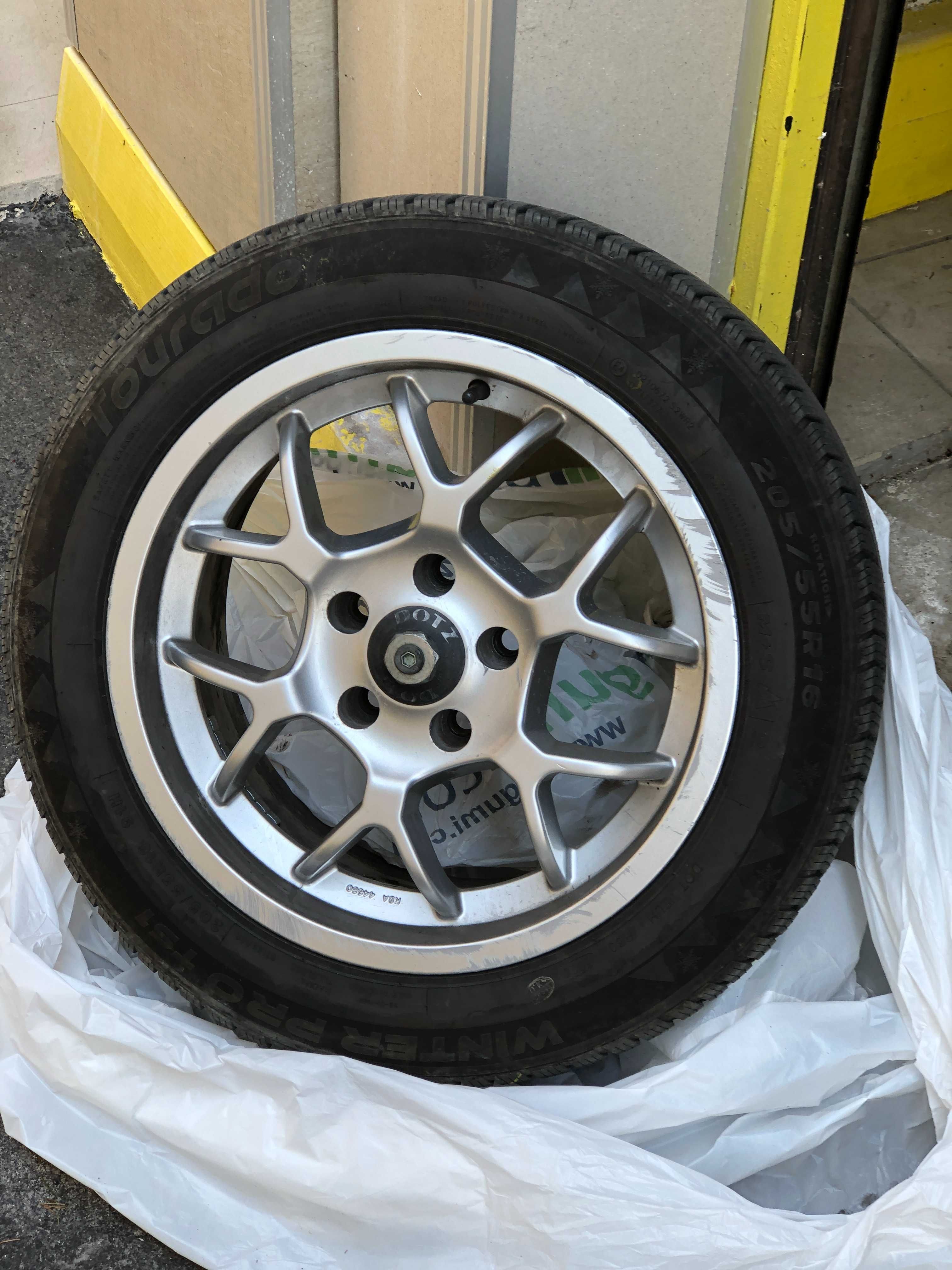 Продавам 4 бр. зимни гуми 16" - 205/55/16