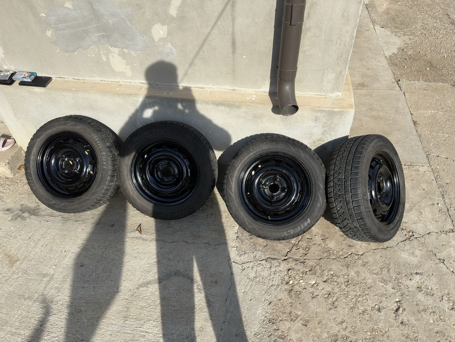 Set roti chevrolet aveo 185/60/R14 + capace originale