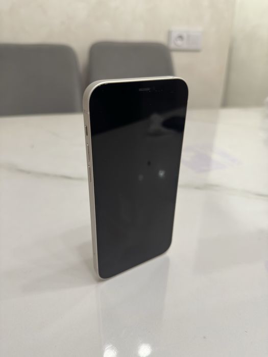 iPhone 12 64 GB White