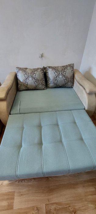 Диван 1,5 м небольшой и тумба