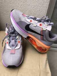 Ново! Дамски маратонки Nike