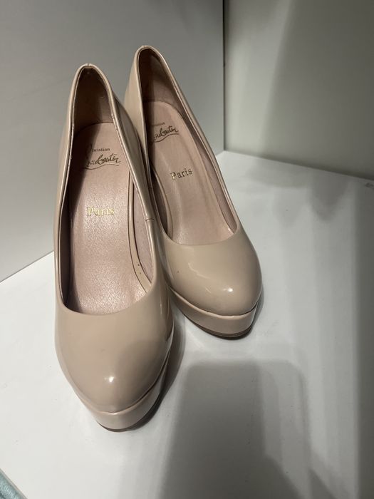 Продам б/у обувь