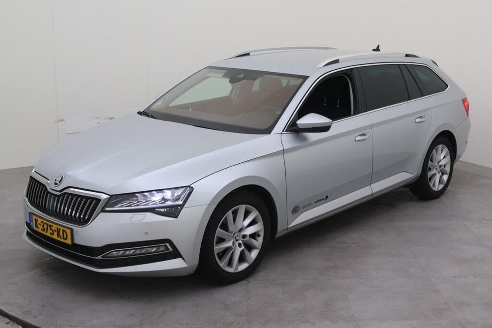 Skoda Superb Combi 2.0 TDI Edition Plus