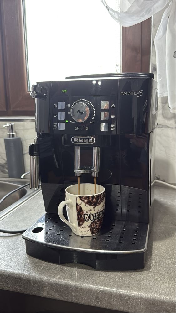Кафеавтомат DeLonghi Magnifica