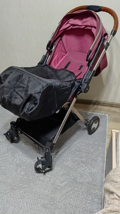 Коляска детская прогулочная