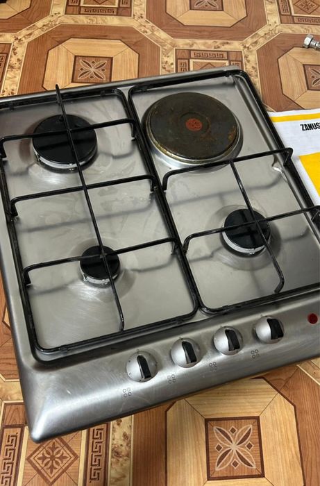 Газовое варочное поверхность продам!