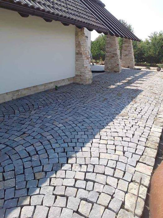 Piatră cubică nouă.