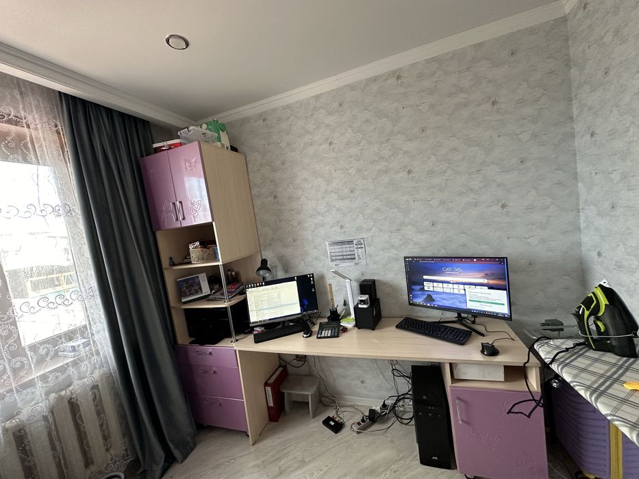 Продам стол со шкафом состояние идеальное