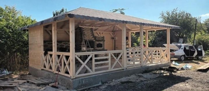 Executam foișoare și terase din lemn