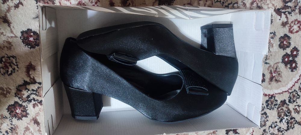 Mane in Turkey tufli sotiladi