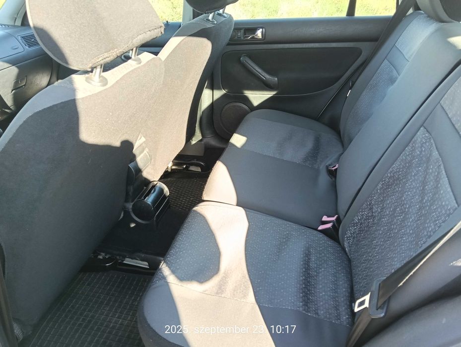 Vând Volkswagen Golf 4