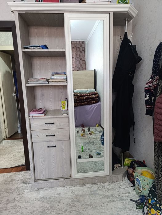 Prixojka uchun shkaf