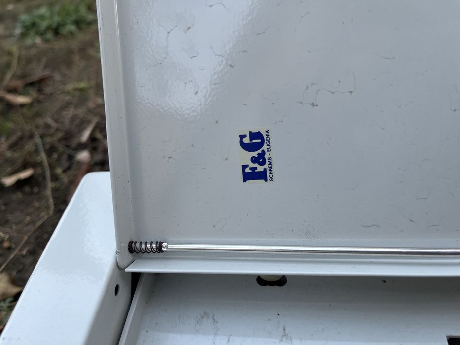 Tablou 48 sigurante cu usa metalica incastrat