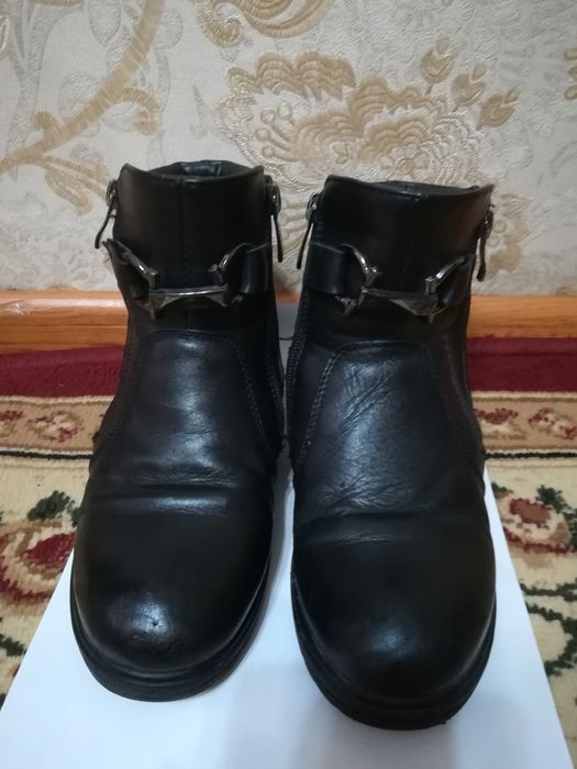 Продам зимние кожанные сапоги