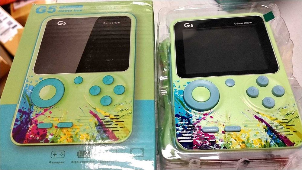 Преносима игрова конзола G5, 500 игри, 3 инча, Ultra thin, 1000 mAh