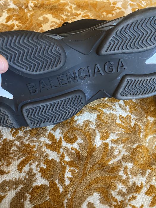 Se vand balenciaga triple s marimea 40