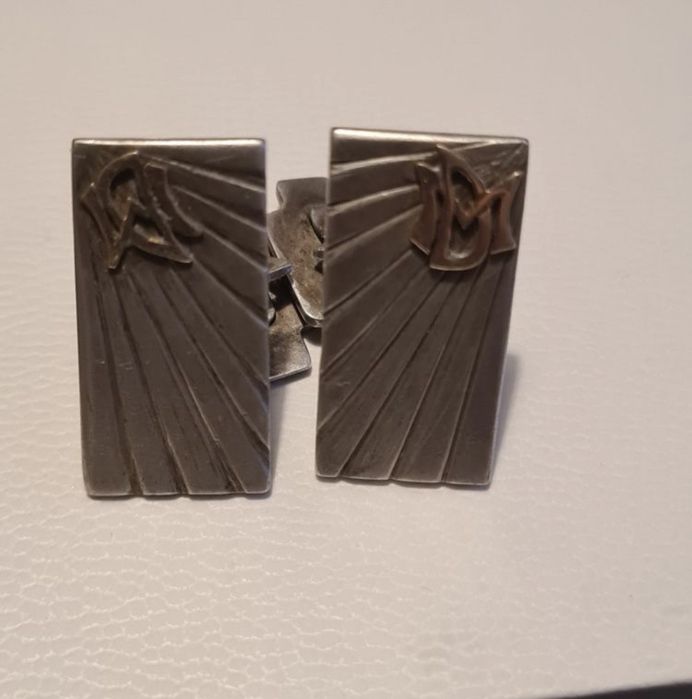 Butoni argint și aur