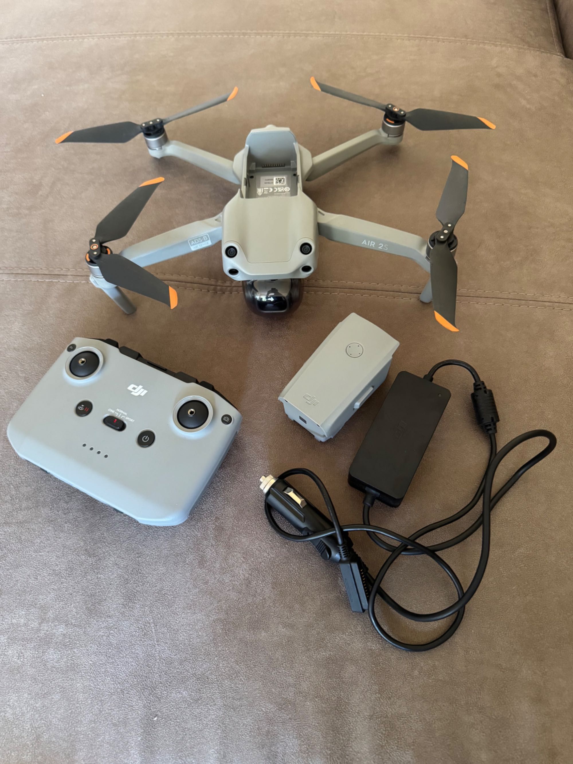 DJI drone air 2s perfect condition