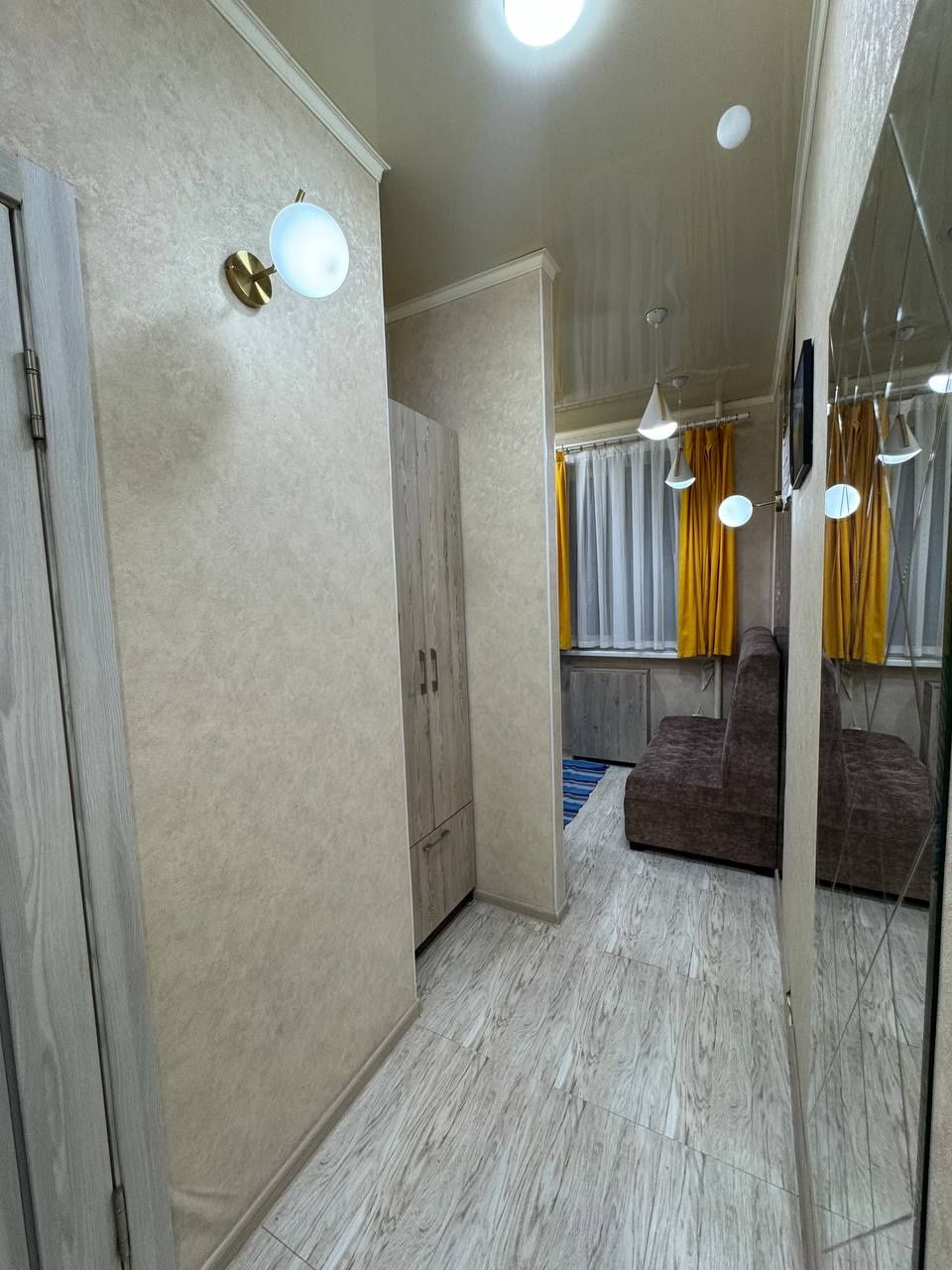 .Метро Новза 3квартал 1х2хона 3чи кулай этаж арзон 50.900$ янги ремонт