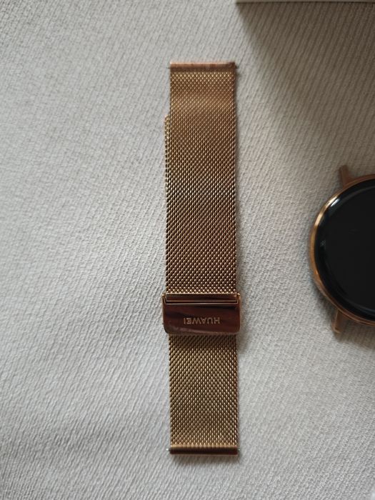 Huawei Watch GT 2 Golden Rose – смарт часовник с 4 каишки и зарядно