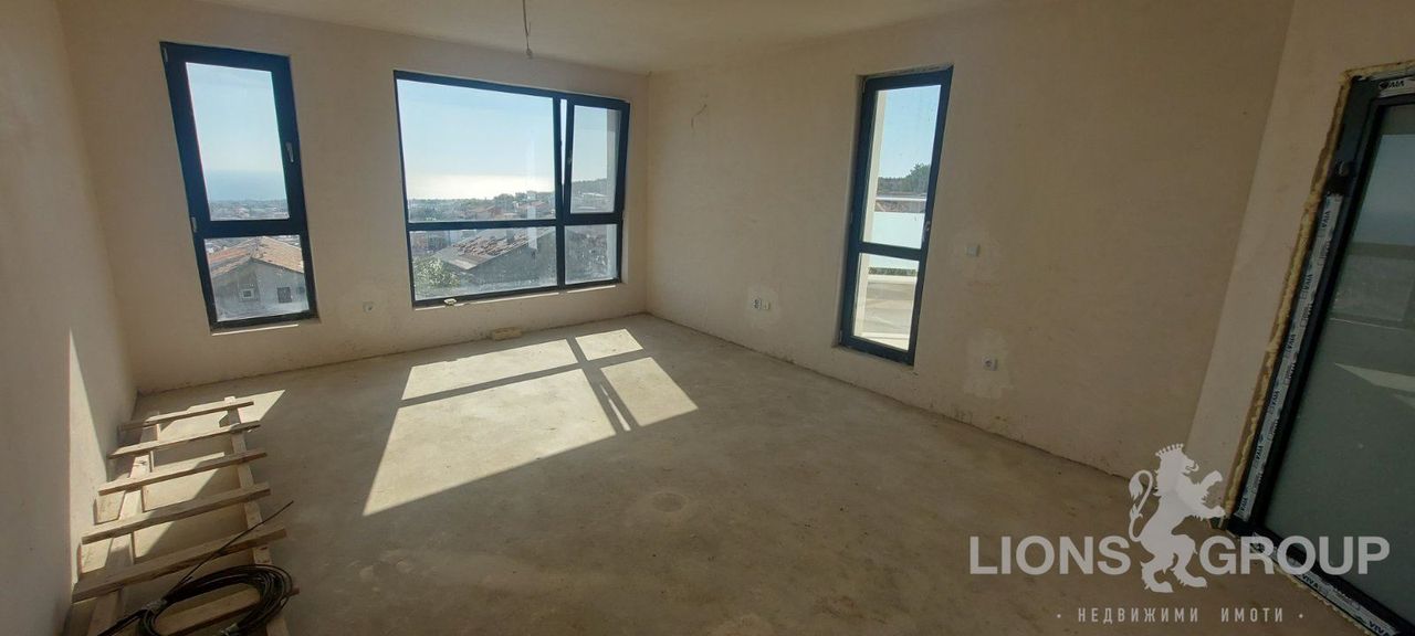 Продава се Едностаен апартамент в Варна, Виница - 60 кв.м за 1084 €/кв.м - Снимка #2