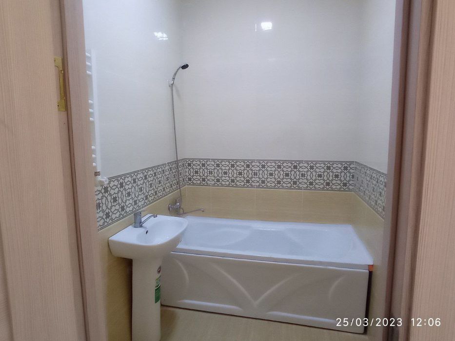 Новастройка 1 хона 7 этаж Мотритда жойлашган.Агентство