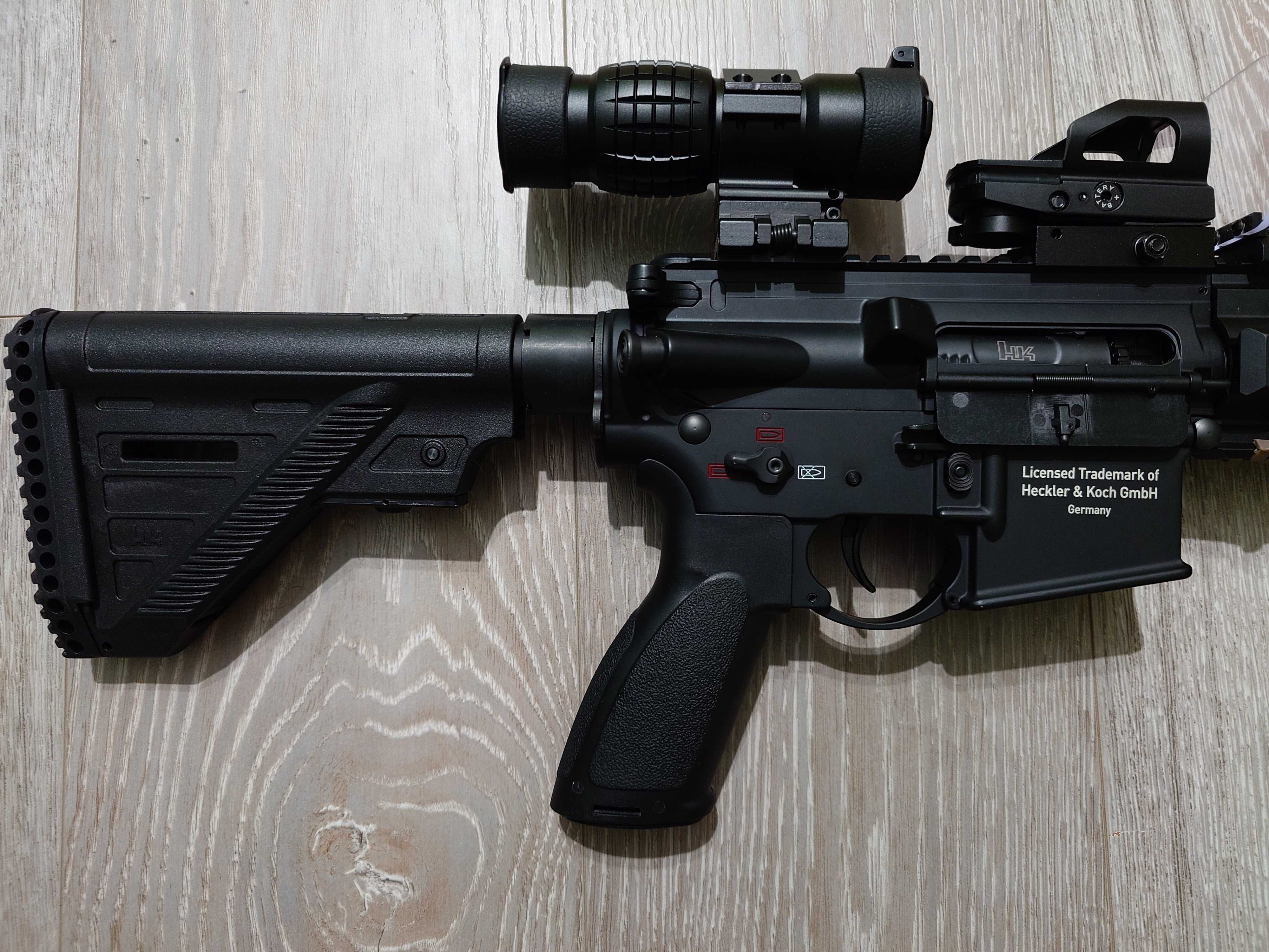 Echipament airsoft (arma, accesorii, vesta, casca)