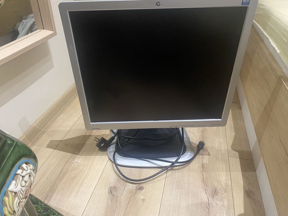 HP Compaq 8200 Elite + Hp монитор