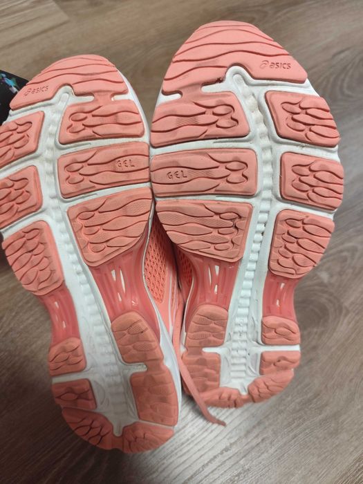 Дамски маратонки Asics