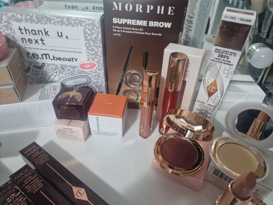 Produse machiaj lot noi