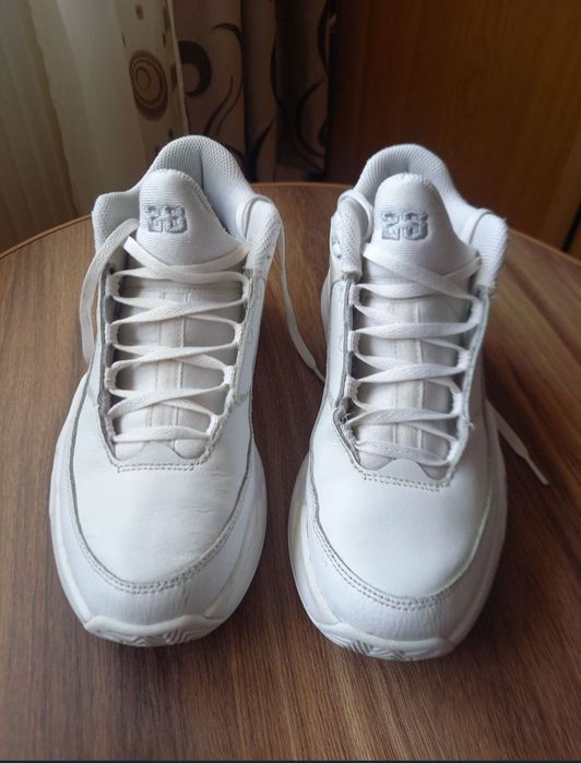 Adidași Jordan aura Max 3 38