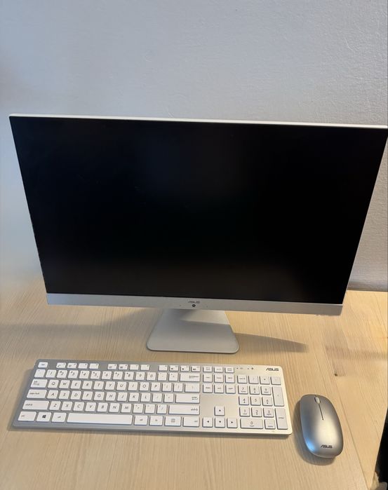 Sistem PC All in one Asus