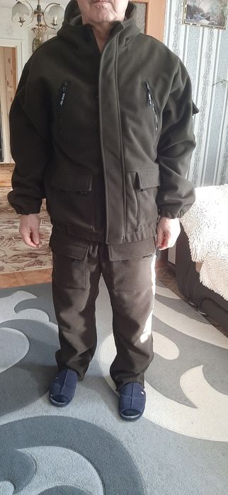 Мужской костюм утеплённый новый