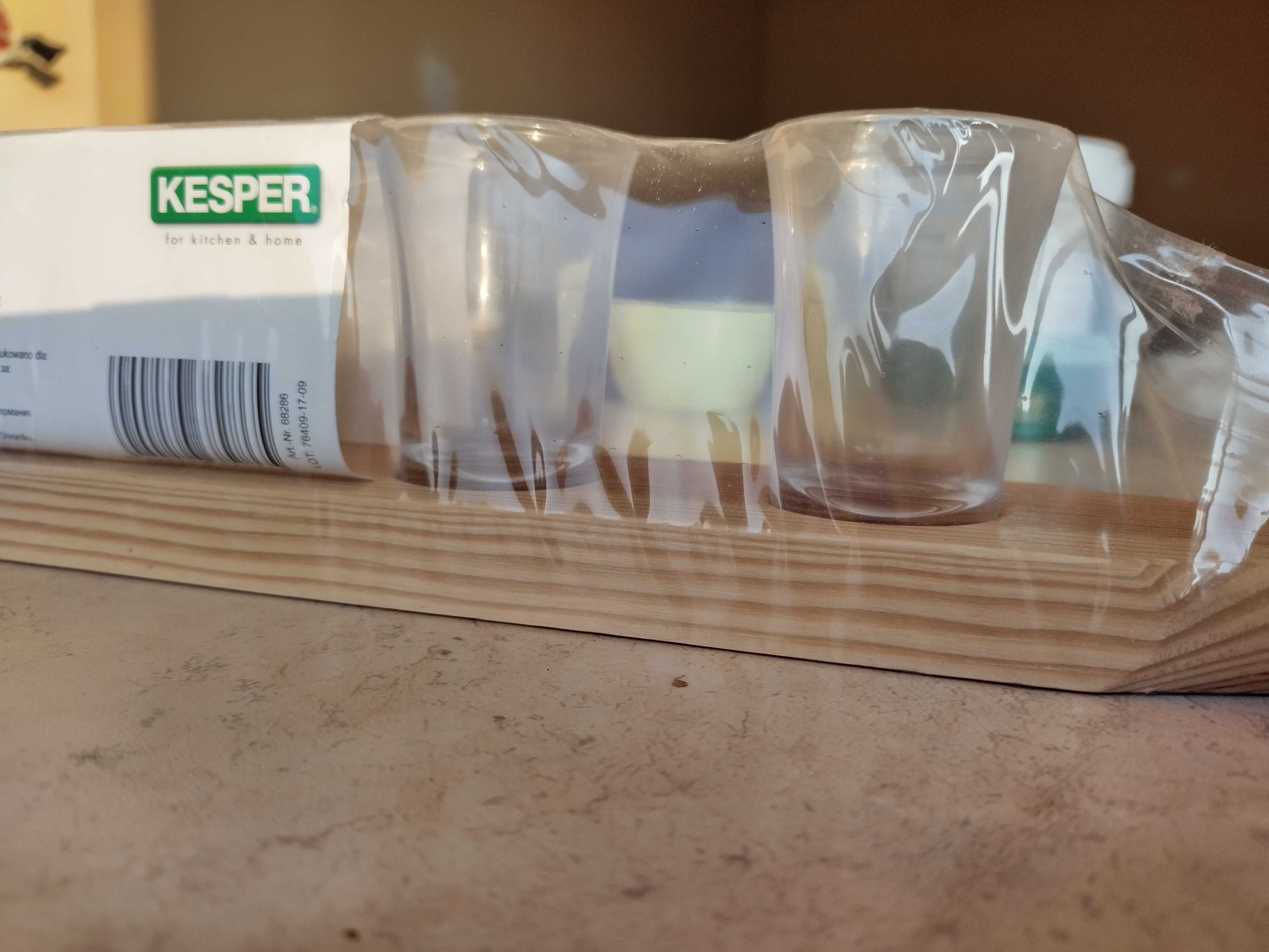 Kesper, 8 бр. аперативни чашки с дървен поднос
