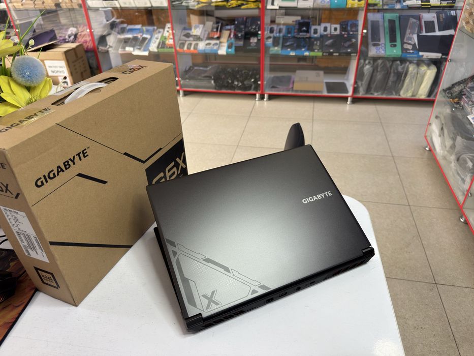 Gigabyte intel core i7-13650HX DDR5 16 1 TB nvme ssd  RTX 4060 8 lik