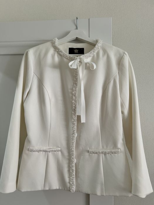 Продам костюм с юбкой