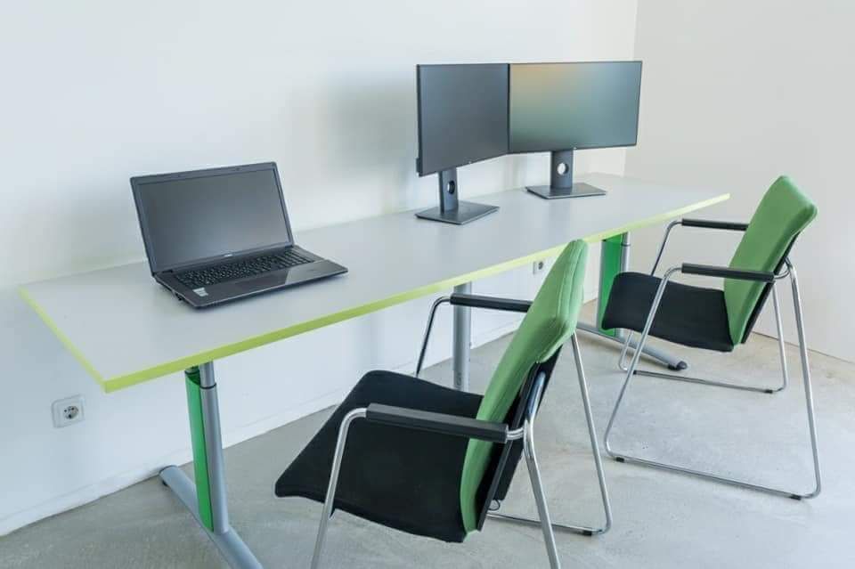 РАЗПРОДАЖБА / ЛИКВИДАЦИЯ на офис оборудване "ORT" - бюро бюра