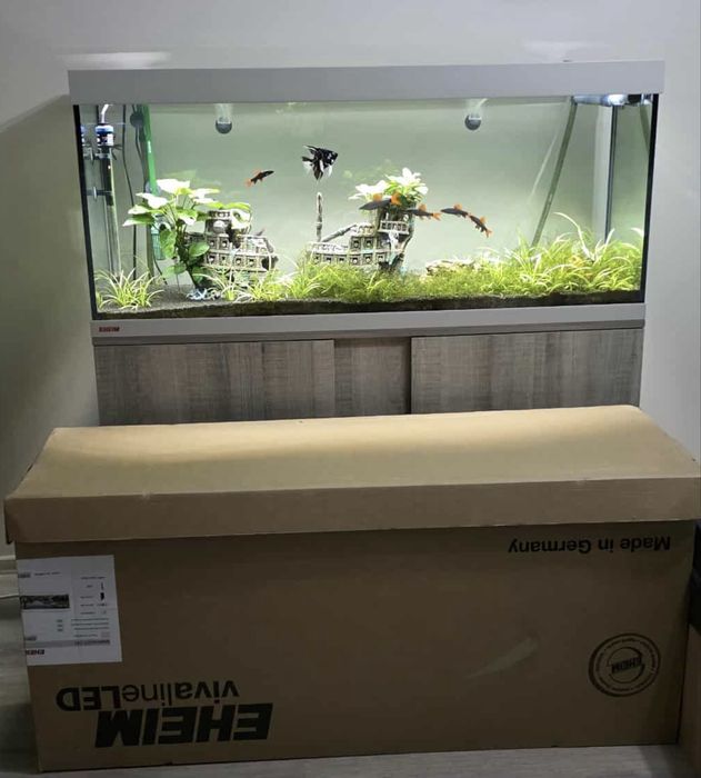 Akvarium EHEIM 240L