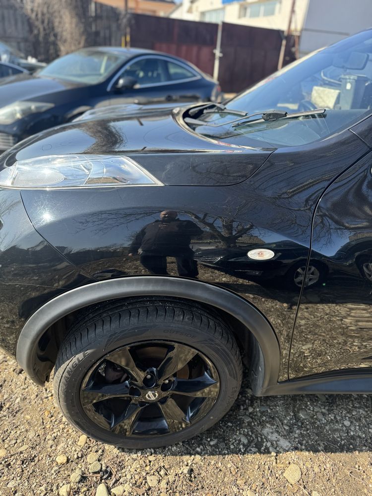 Aripa bara capota far usa Juke stare impecabila! Neagra si alba