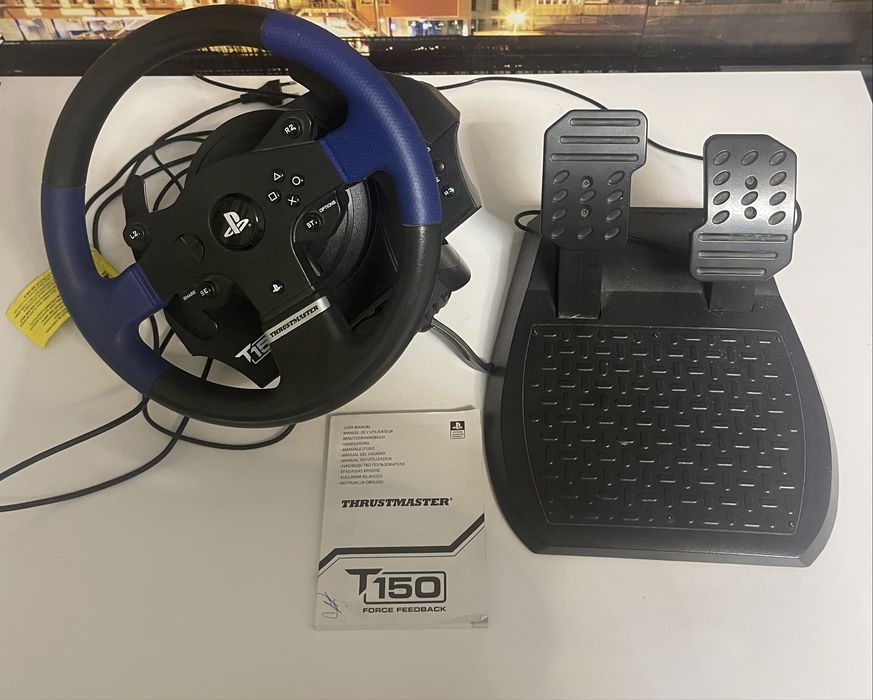 Thrustmaster T150 — игровой руль с педалями