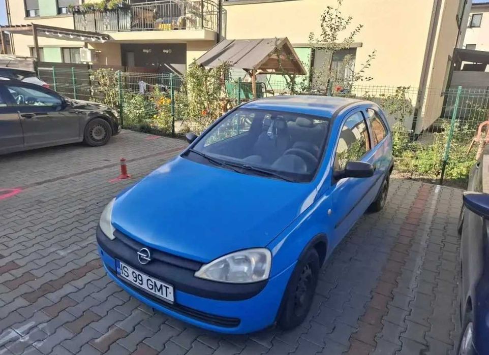 Opel corsa 1.0 benzina stare foarte bună schimbat la ea motor + altele