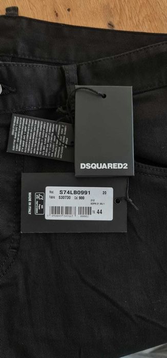 Blugi Dsquared2 cod ref S74LB0991 model 2021