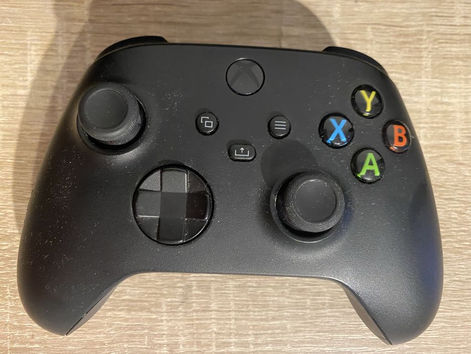 Consola Xbox One 1TB plus maneta xbox series X