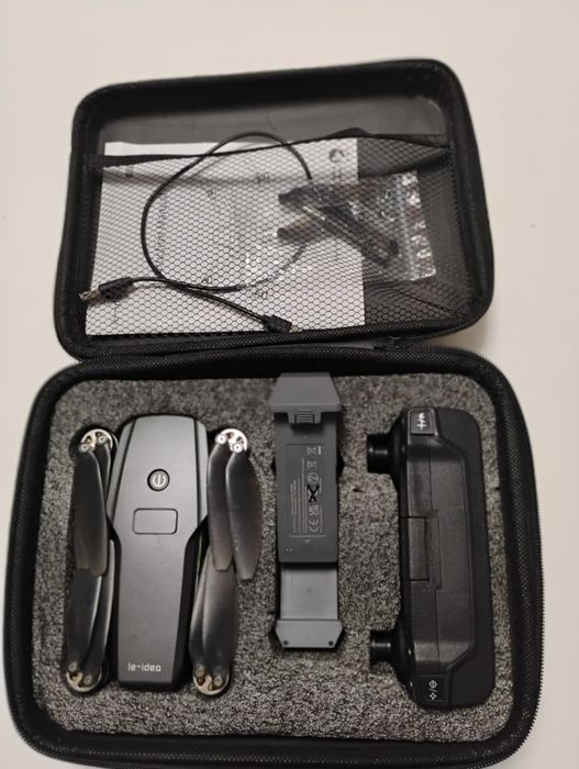 Vând drona iDea 16,2 baterii