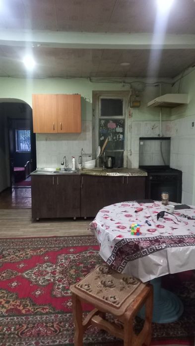 Продаётся Чиланзар Домбрабад. квартира 2/1/2 балкона нет.общ пл 40