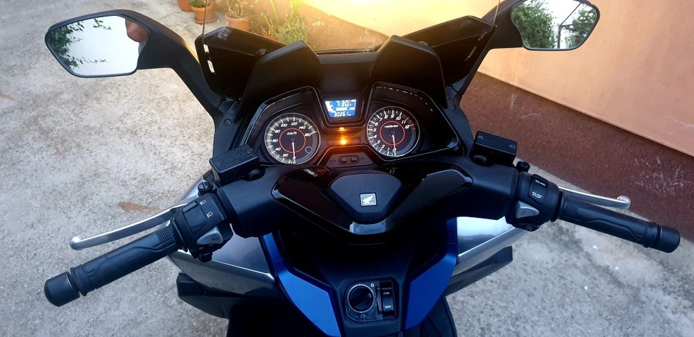 Scooter Premium Honda Fortza 125, 2017